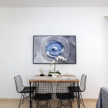 Zen House 1 *